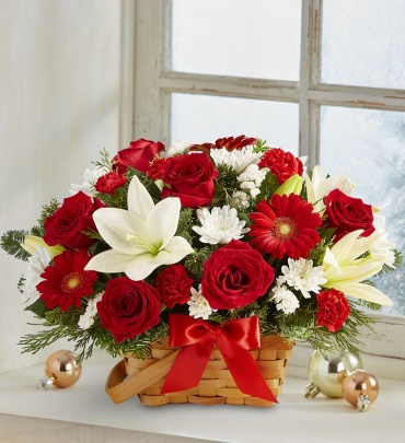 Fields of Europe&reg; Christmas Basket