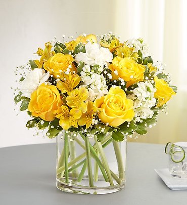 Yellow &amp; White Delight&trade; Bouquet
