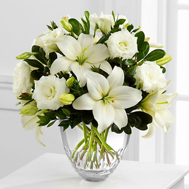 The White Eleganceâ?¢ Bouquet by Vera Wang